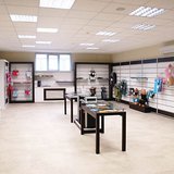 Total Tehnik - Mobilier modular magazine, manechine, busturi, vitrine, oglinzi, peruci